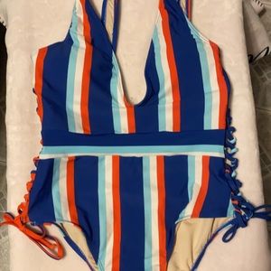 Cupshe One piece Bathing suit
